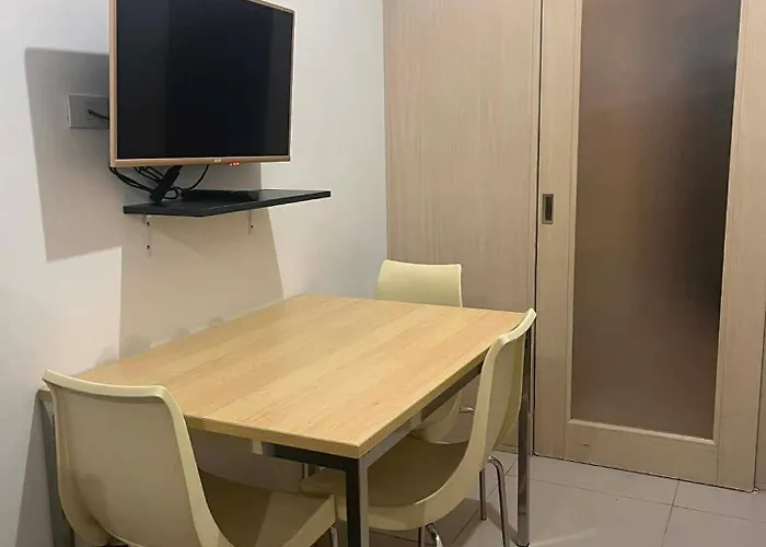 Apartment 1 Bedroom Boni Light Wifi Netflix Pool Balcony *