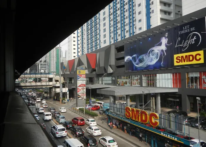 Apartment 1 Bedroom Boni Light Wifi Netflix Pool Balcony Manila